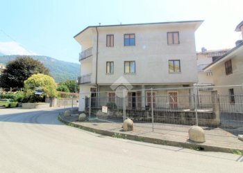Trilocale Via Vottorio Emanuele, Borgofranco d'Ivrea - foto 1