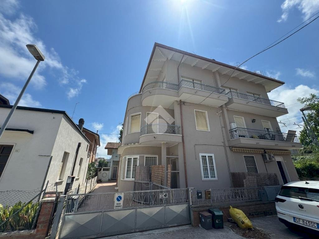 Three-room apartment Via Milano, Cattolica - photo 1