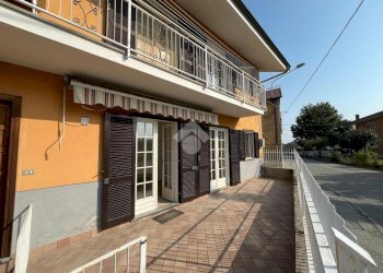 Four-room apartment Via Villaretto, Bagnolo Piemonte - photo 1