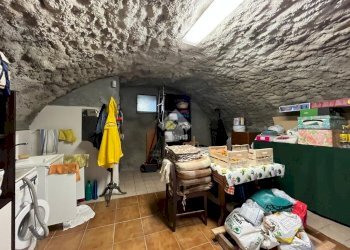 Semi-detached house Via Montebracco, Barge - photo 14