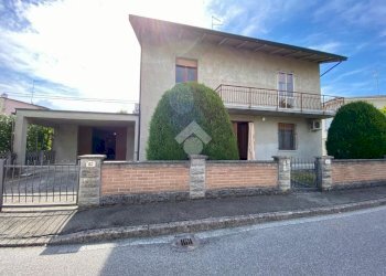 Casa indipendente Viale Pietro Mascagni, Reggiolo - foto 2