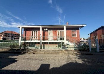 Independent house Via Parazzolo, Trecate - photo 1