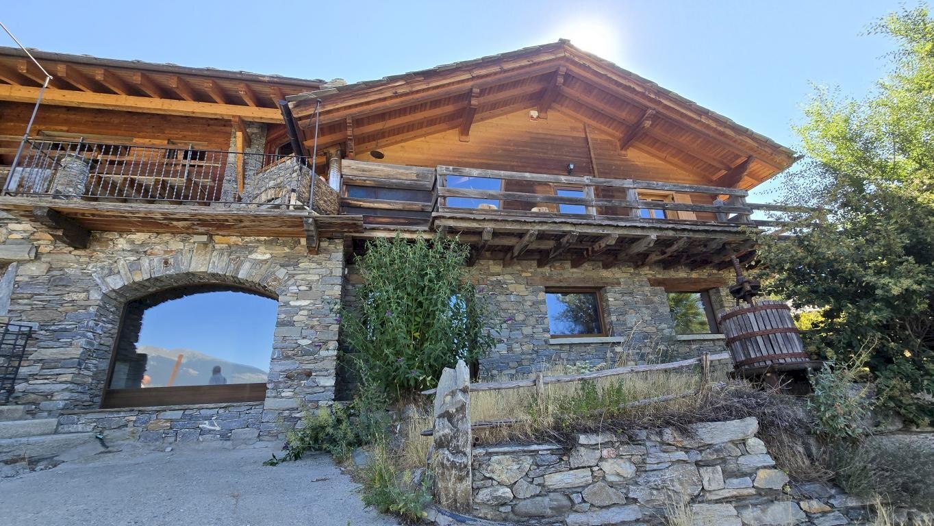 Three-family Villa Villaggio Jeanceyaz, Quart - photo 2