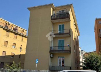 Three-room apartment Via Volturno, Parma - photo 2