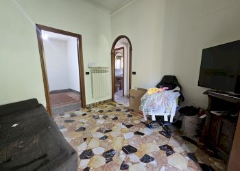 Three-room apartment VIA PIOMBELLI, Genova (neighborhood Rivarolo) - photo 8