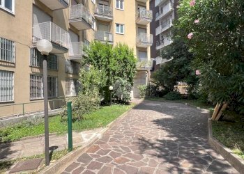 Two-room apartment Viale Caterina da Forlì, Milano (neighborhood Gambara) - photo 23
