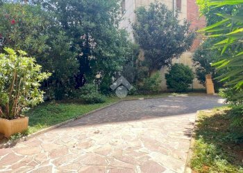 Two-room apartment Viale Caterina da Forlì, Milano (neighborhood Gambara) - photo 25