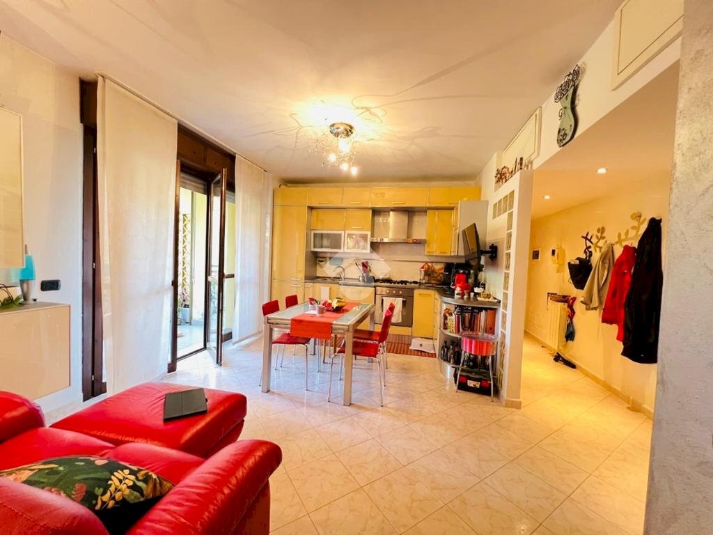 Trilocale Via Santander, Milano (zona Famagosta) - foto 2