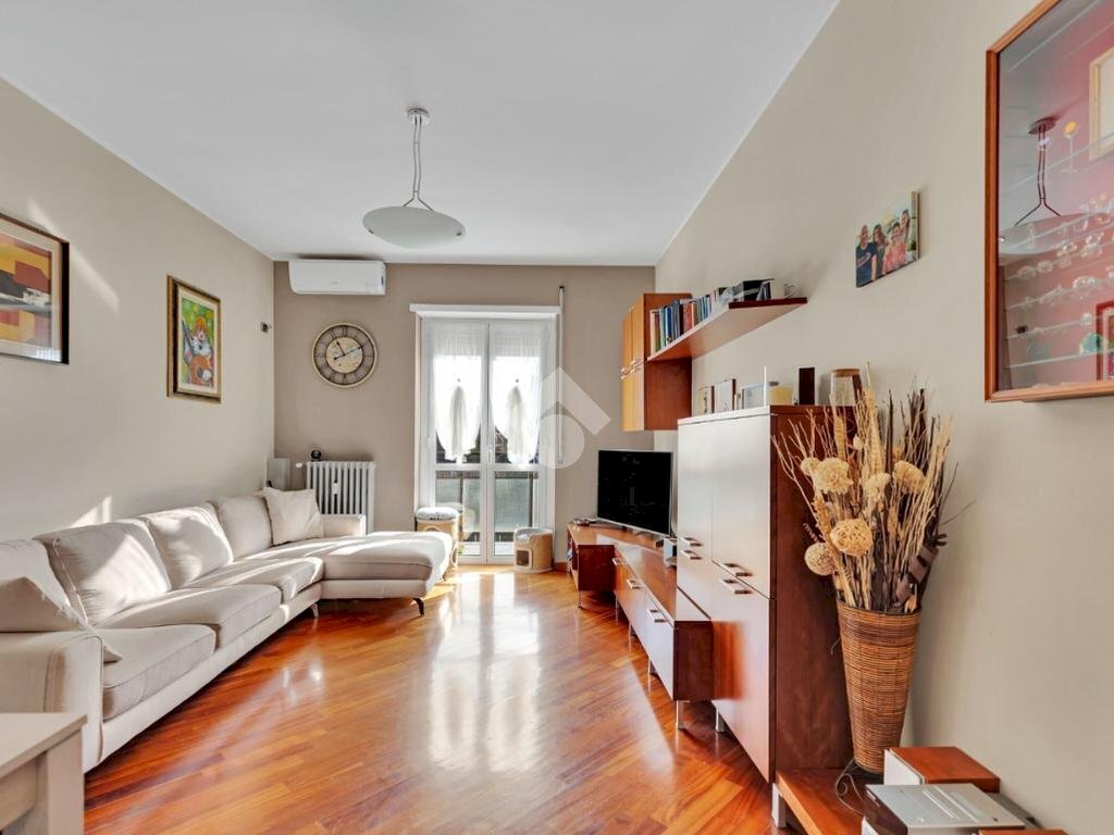 Three-room apartment Via Vittorio Bottego, Milano (neighborhood Crescenzago) - photo 2