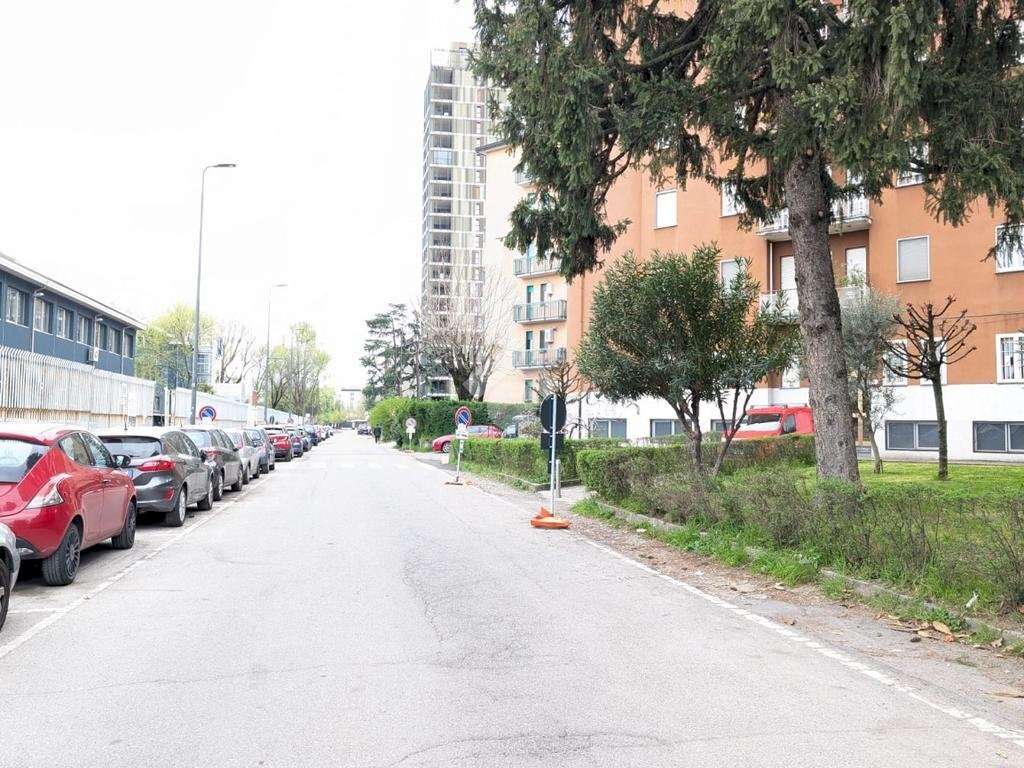 Box Via Monfalcone, Milano (neighborhood Cimiano) - photo 1