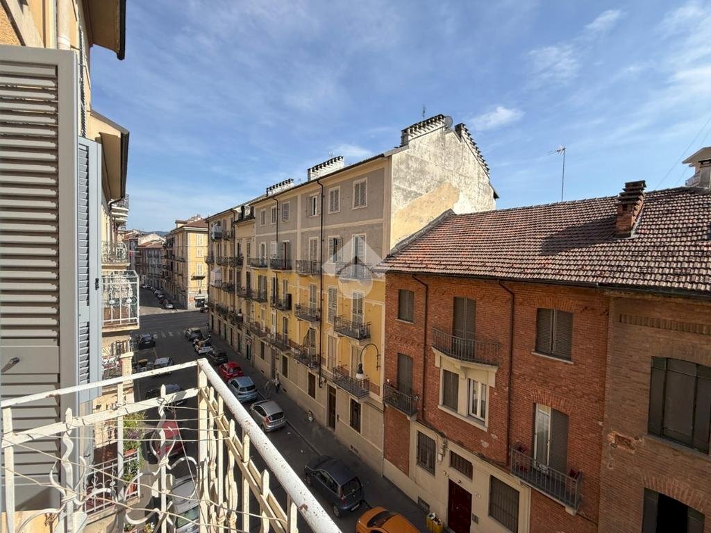 Three-room apartment Via venasca, Torino (neighborhood Cenisia) - photo 1