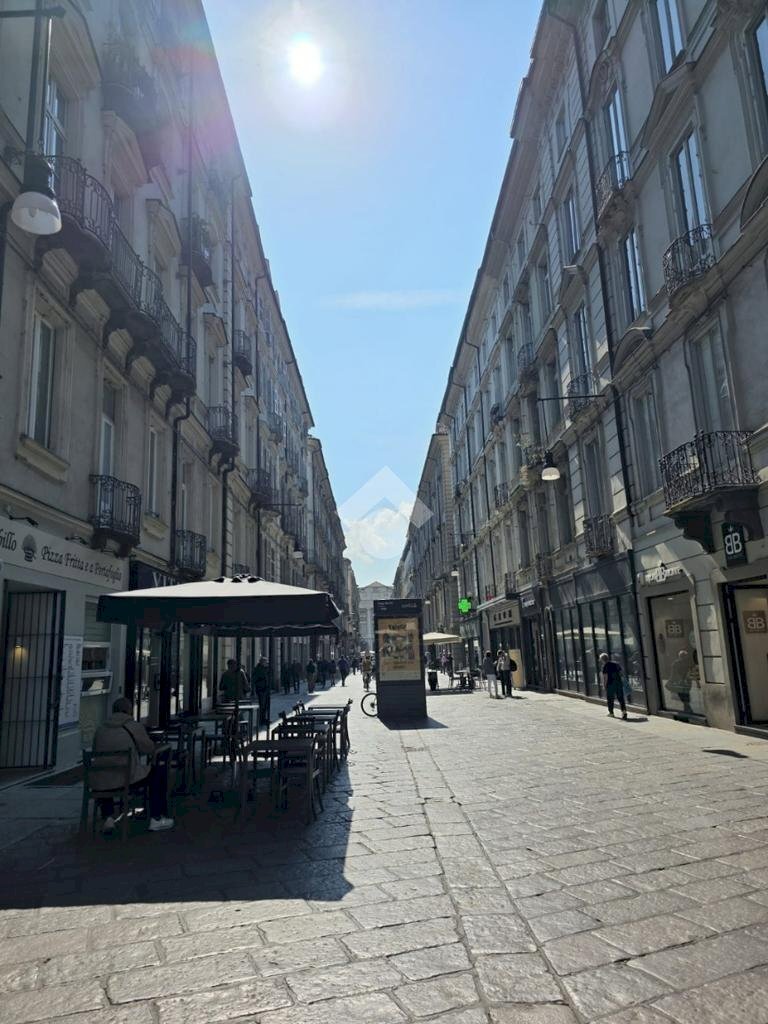 Quadrilocale Via Giuseppe Garibaldi, Torino (zona Quadrilatero Romano) - foto 1