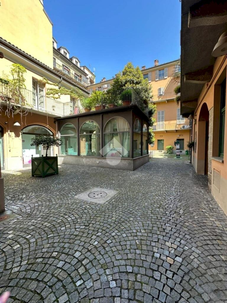 Three-room apartment Via Gian Francesco Bellezia, Torino (neighborhood Quadrilatero Romano) - photo 2