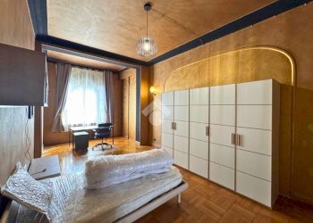 One-room apartment Via Cibrario, Torino (neighborhood San Donato) - photo 4