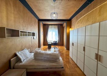 One-room apartment Via Cibrario, Torino (neighborhood San Donato) - photo 5