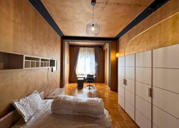 One-room apartment Via Cibrario, Torino (neighborhood San Donato) - photo 6
