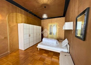 One-room apartment Via Cibrario, Torino (neighborhood San Donato) - photo 7