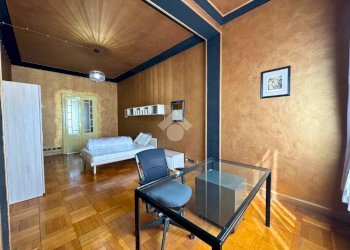 One-room apartment Via Cibrario, Torino (neighborhood San Donato) - photo 9