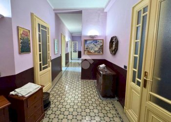One-room apartment Via Cibrario, Torino (neighborhood San Donato) - photo 13