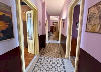 One-room apartment Via Cibrario, Torino (neighborhood San Donato) - photo 15