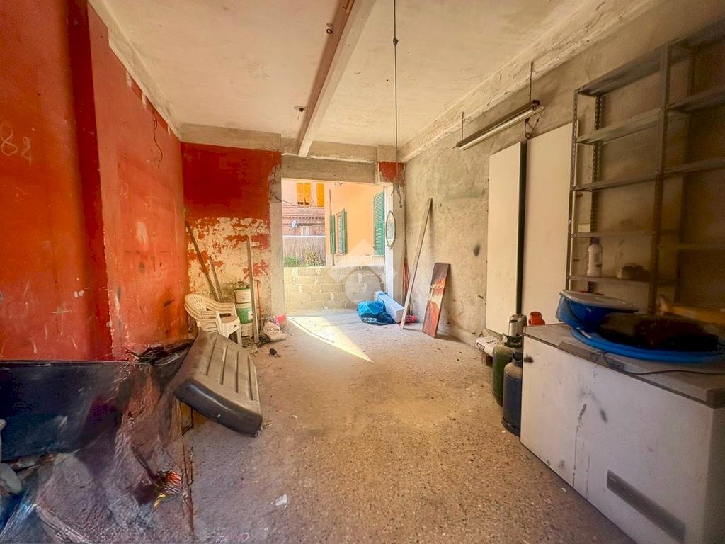 Two-room apartment Via Federico Gattorno, Genova (neighborhood Cornigliano) - photo 2