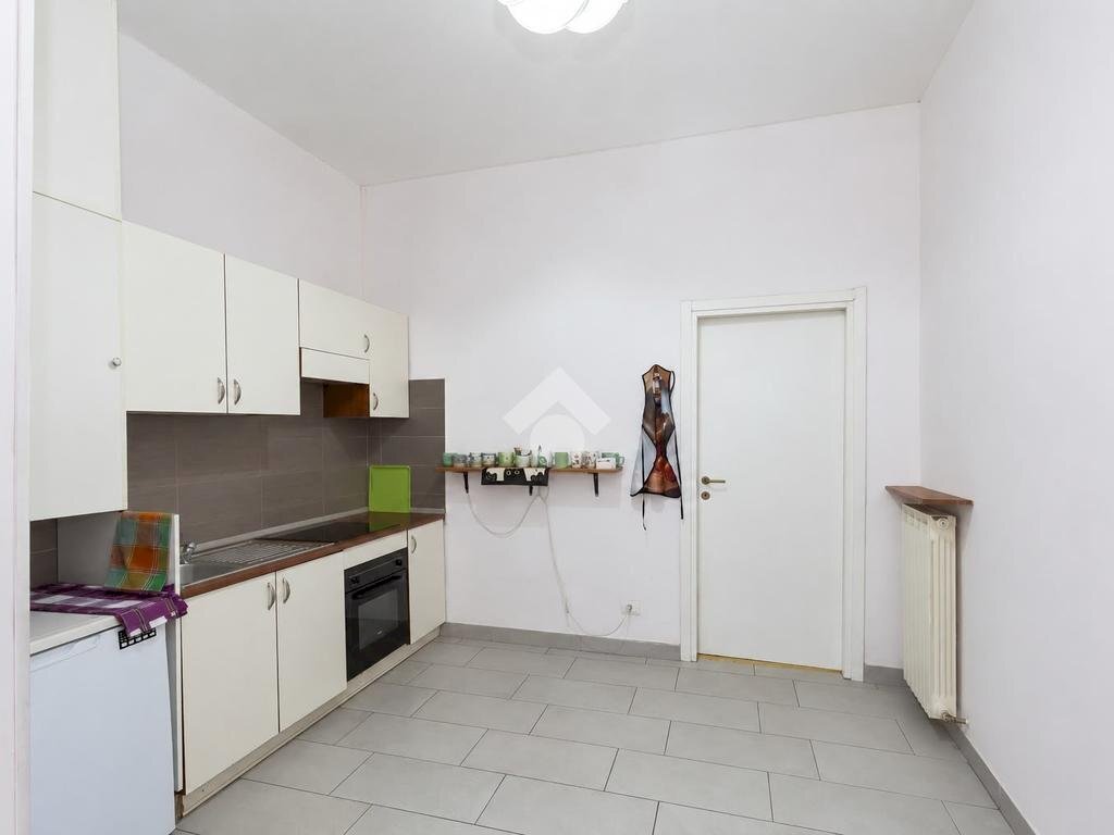 Three-room apartment Corso Tortona, Torino (neighborhood Vanchiglietta) - photo 3