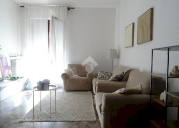 Four-room apartment Piazza Mantelli, Alessandria - photo 3