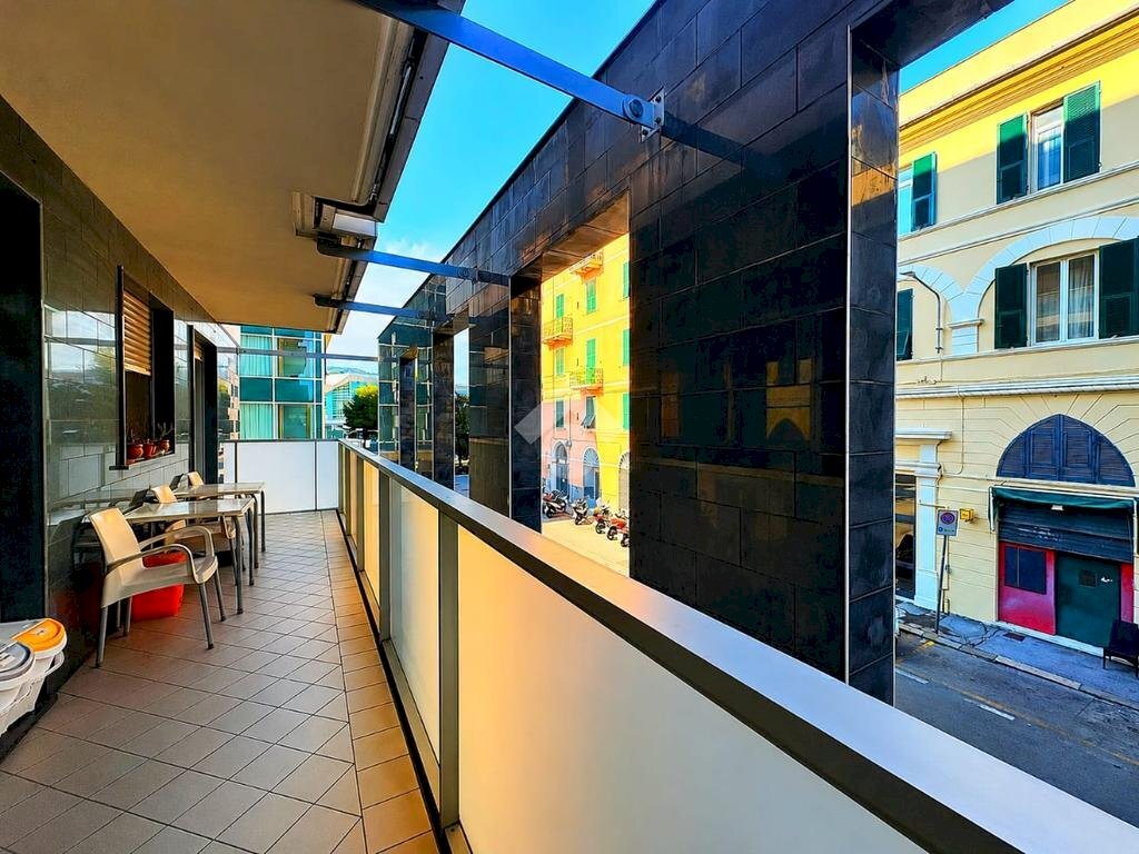 Two-room apartment Via del Molo, Savona - photo 1