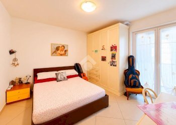 Two-room apartment Via del Molo, Savona - photo 4