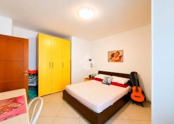 Two-room apartment Via del Molo, Savona - photo 5