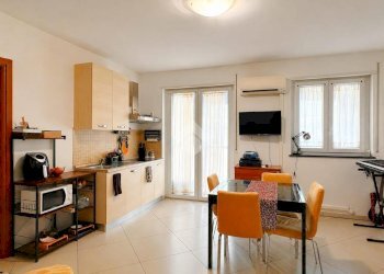Two-room apartment Via del Molo, Savona - photo 7