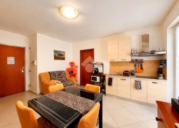 Two-room apartment Via del Molo, Savona - photo 8