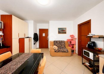 Two-room apartment Via del Molo, Savona - photo 9