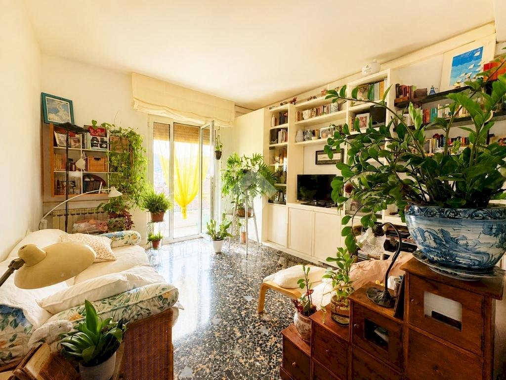 Three-room apartment Via Filippo Corridoni, Savona (neighborhood Villapiana) - photo 2