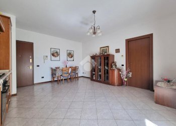 Two-room apartment Via Don Baroni, Carugate - photo 10
