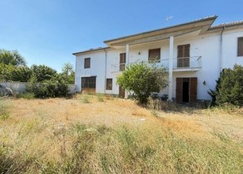 Semi-detached Villa Alessandria - photo 1