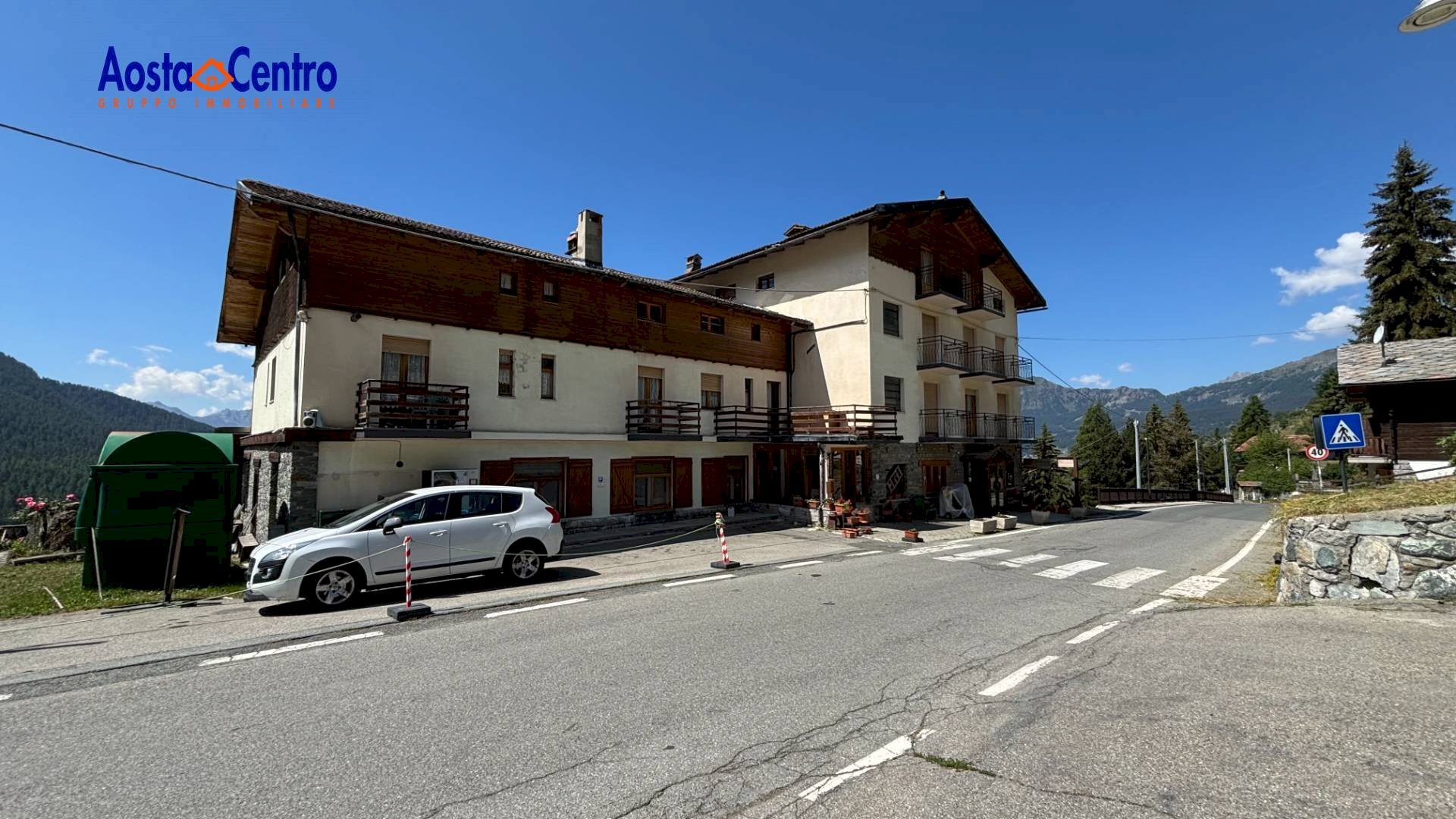 Foto 1 - Hotel Via Artaz
 
8, La Magdeleine - foto 1