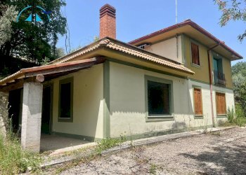 Foto 1 - Villa via tancia
 
snc, Mompeo - photo 1