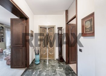 Hall / corridoio - Appartamento VIA PERGOLESI
 
15, Milano - foto 22