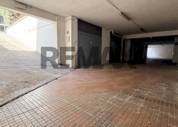 Parcheggio - Apartment Piazza Salerno
 
5, Lecce - photo 29