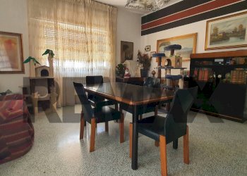 Sala da pranzo - Quadrilocale Via Michele Fiorino
15, Bari - foto 6