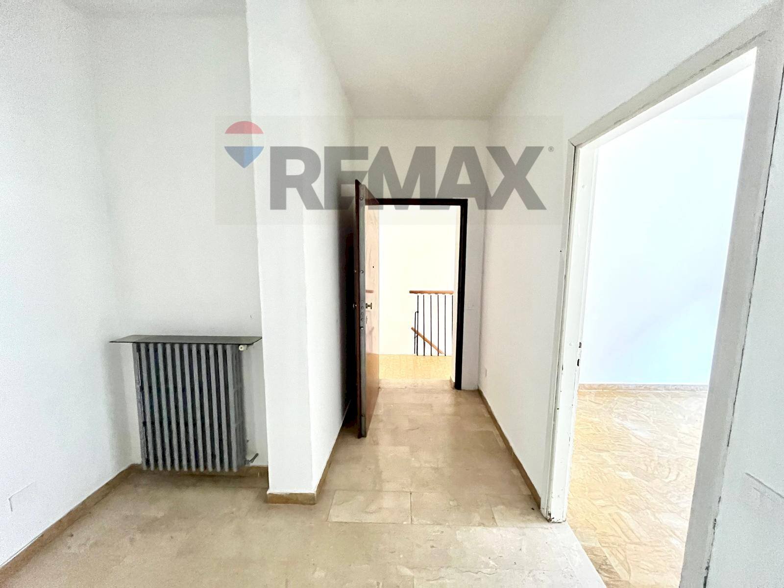 Hall / corridoio - Trilocale Via XXV Aprile
5, Cuvio - foto 2