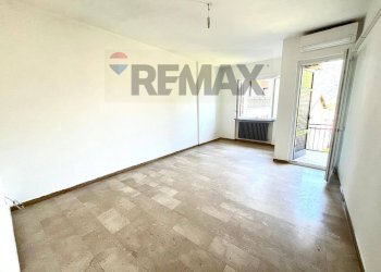 Stanza vuota - Trilocale Via XXV Aprile
 
5, Cuvio - foto 6