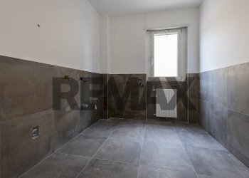 Bagno - Three-room apartment via Contrada tagliabò
 
10, Cocquio-Trevisago - photo 9