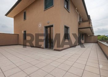 Terrazza - Three-room apartment via Contrada tagliabò
 
10, Cocquio-Trevisago - photo 20