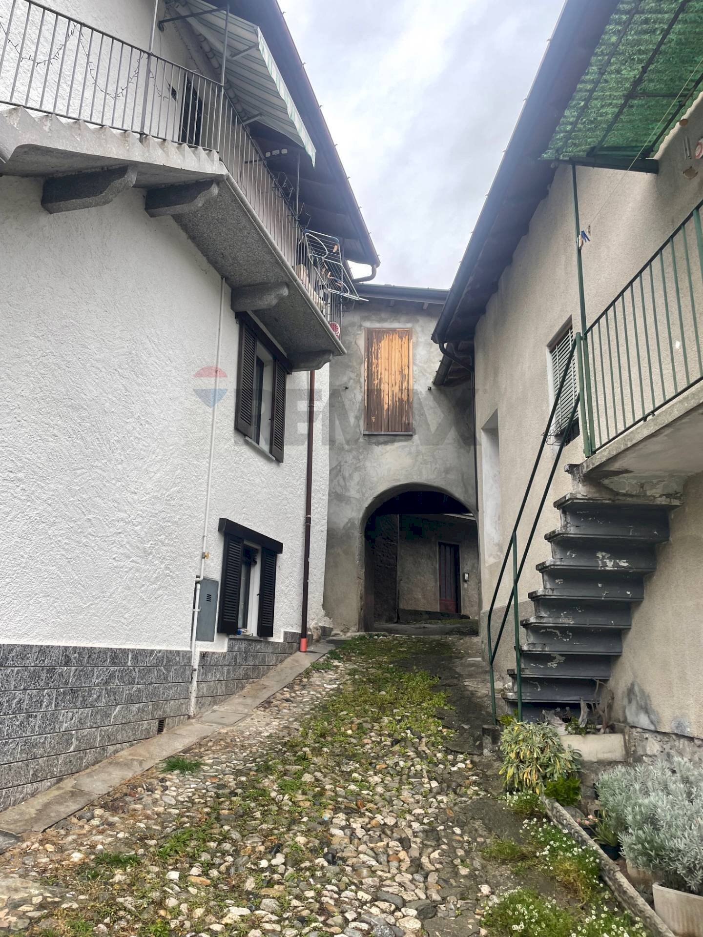 Casa all\'aperto - Casa semi indipendente Giuseppe Mazzini
3, Mesenzana - foto 2