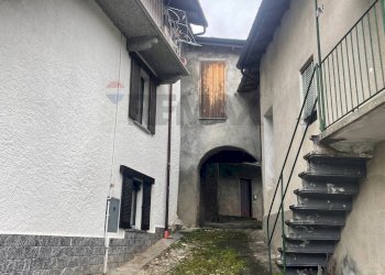 Casa all\'aperto - Casa semi indipendente Giuseppe Mazzini
 
3, Mesenzana - foto 2