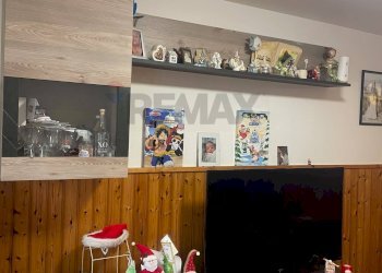 Soggiorno - Casa semi indipendente Giuseppe Mazzini
 
3, Mesenzana - foto 4