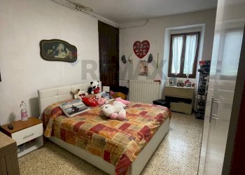 Camera / camera da letto - Casa semi indipendente Giuseppe Mazzini
 
3, Mesenzana - foto 9
