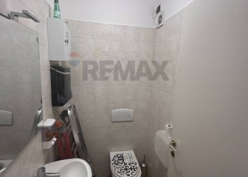 Bagno - Commercial Premises piazza vittorio veneto
1, Laveno-Mombello - photo 18